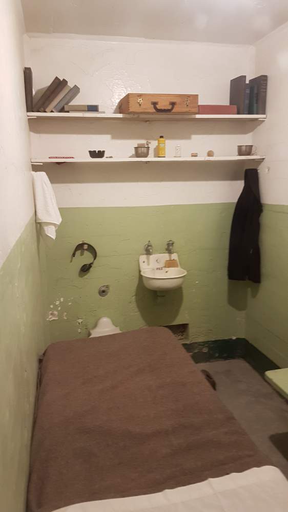 Une cellule décorée par des détenus s&#39;étant bien comportés.