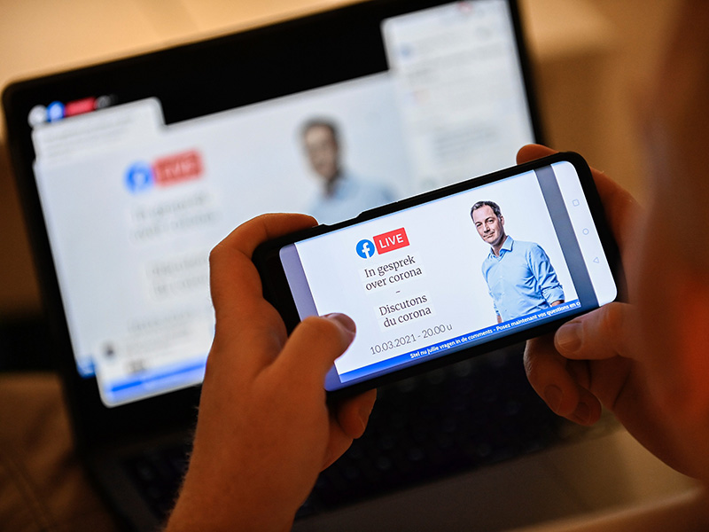 Photo du Facebook Live de De Croo