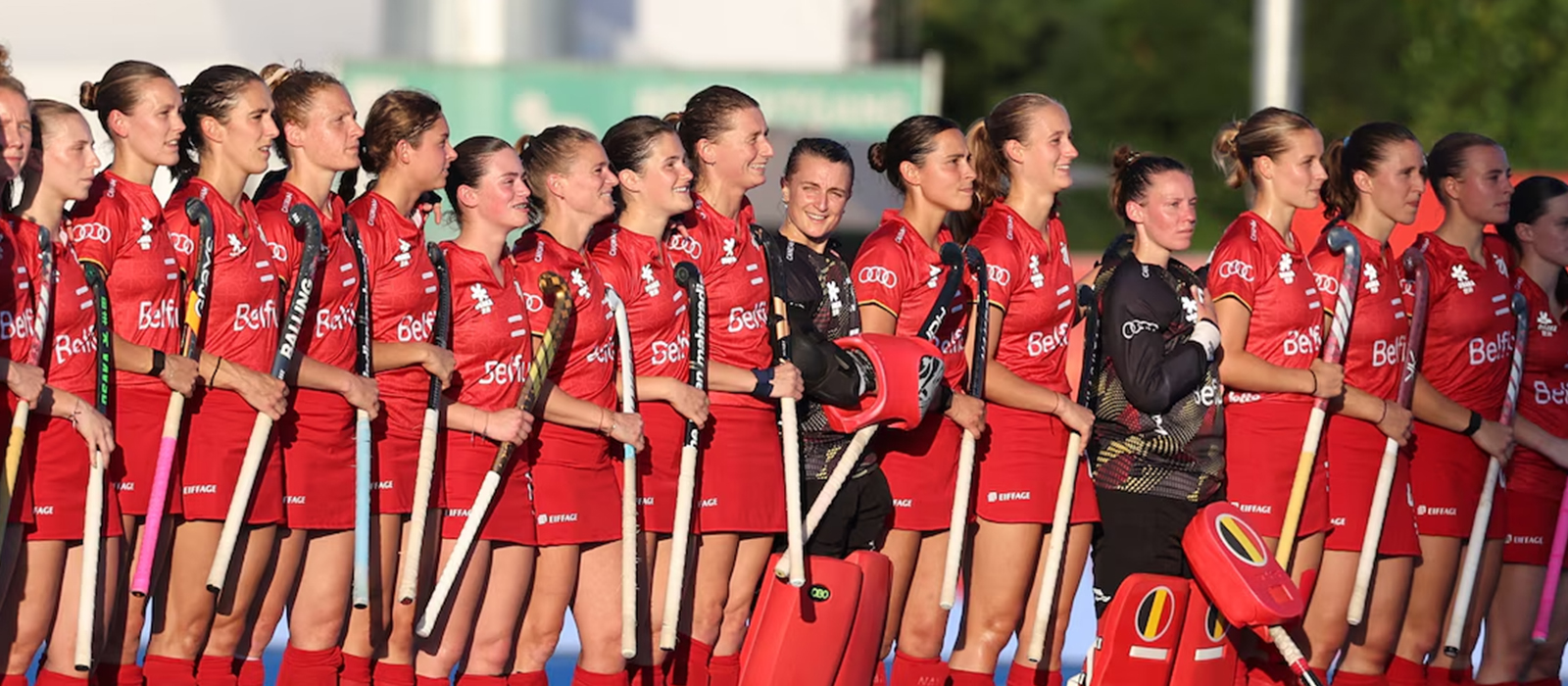 Les Red Panthers réunies sur le terrain de Wavre.
