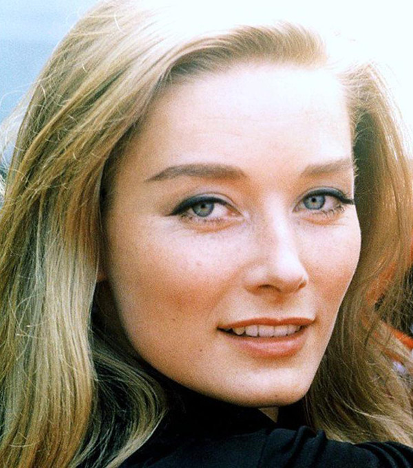Tania Mallett