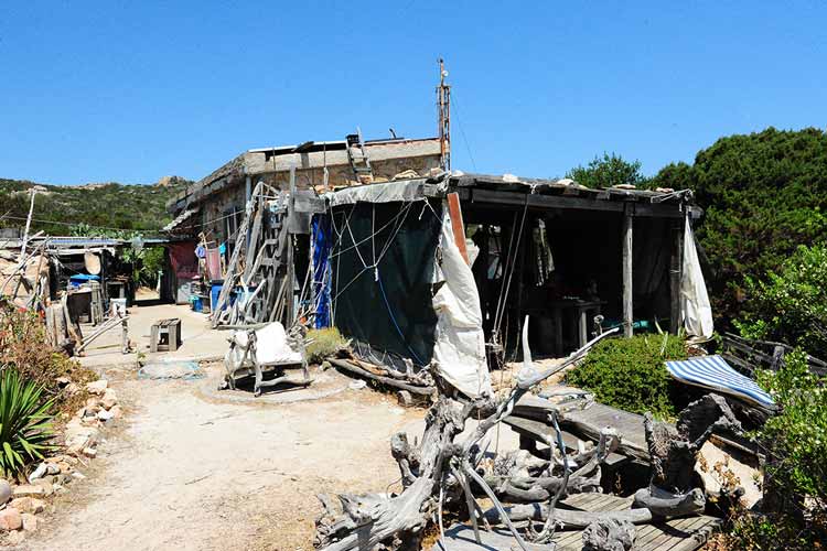 La maison rafistolée de bric et de broc