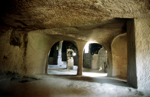 Photo d'un G.I dans les tunnels